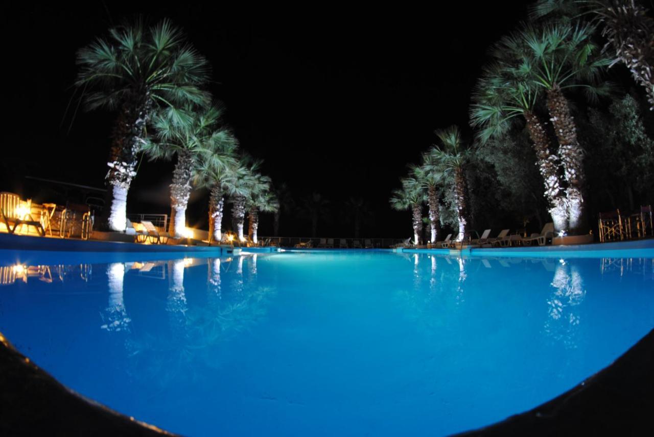 Hotel Sissy Καμένα Βούρλα Εξωτερικό φωτογραφία