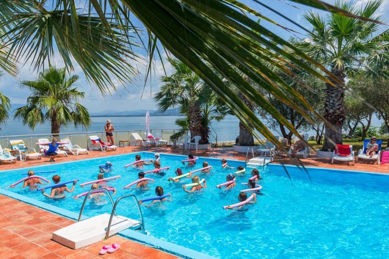 Hotel Sissy Καμένα Βούρλα Εξωτερικό φωτογραφία